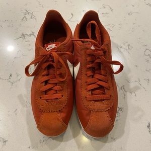 Wmns Nike Cortez sz 7